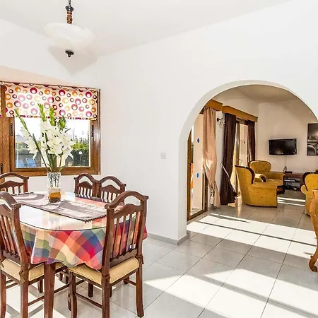 Kyveli Ii Villa *